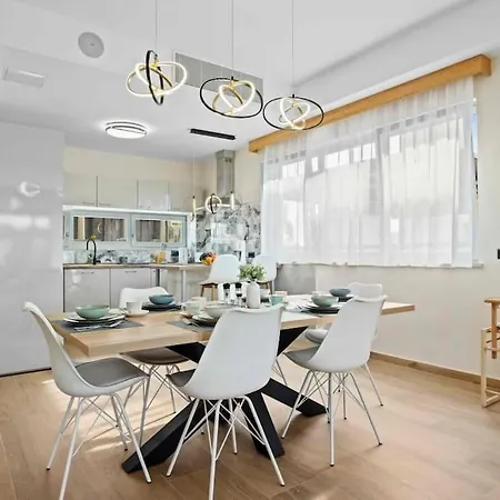 Palma - Seaside Luxury For 6 Person! Villa *