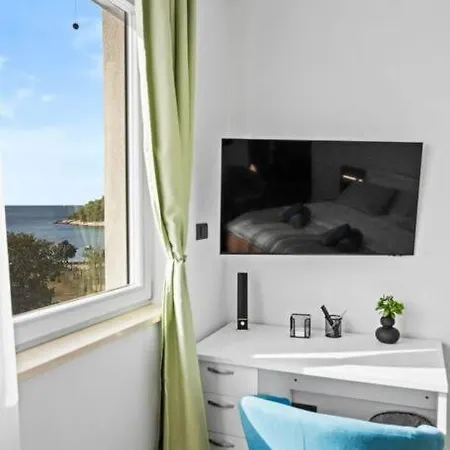 Villa Palma - Seaside Luxury For 6 Person!