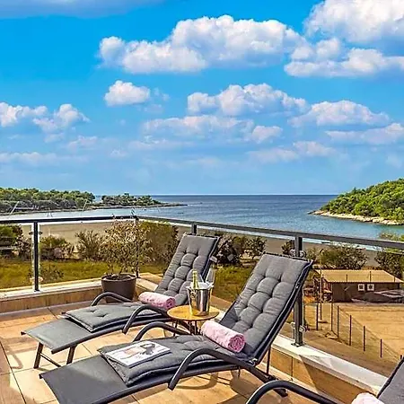 Villa Palma - Seaside Luxury For 6 Person!
