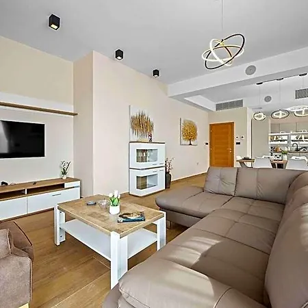 Villa Palma - Seaside Luxury For 6 Person!