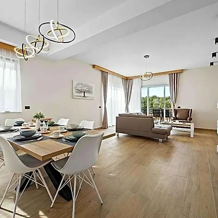 Palma - Seaside Luxury For 6 Person! Villa *