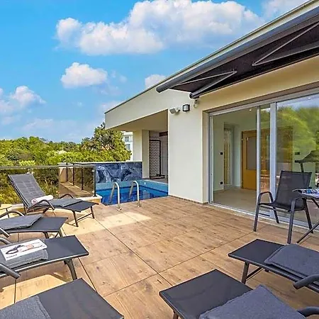 Palma - Seaside Luxury For 6 Person!