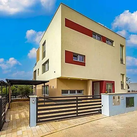 Palma - Seaside Luxury For 6 Person! *