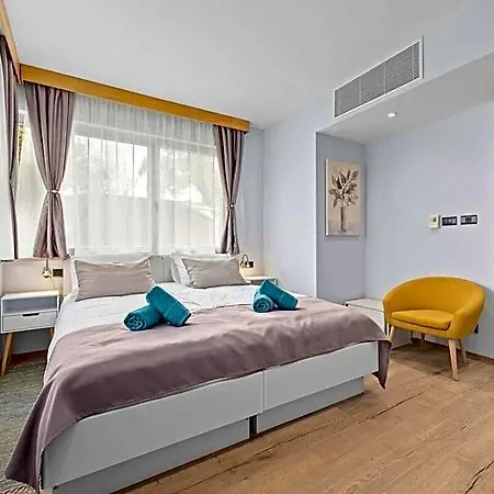 Palma - Seaside Luxury For 6 Person! Pula