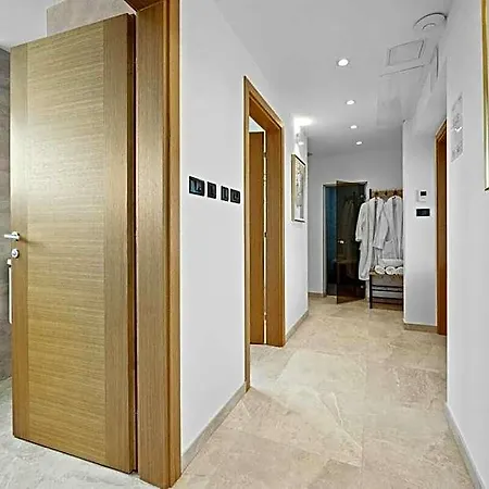 Palma - Seaside Luxury For 6 Person! Villa