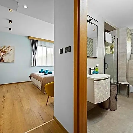 Villa Palma - Seaside Luxury For 6 Person!
